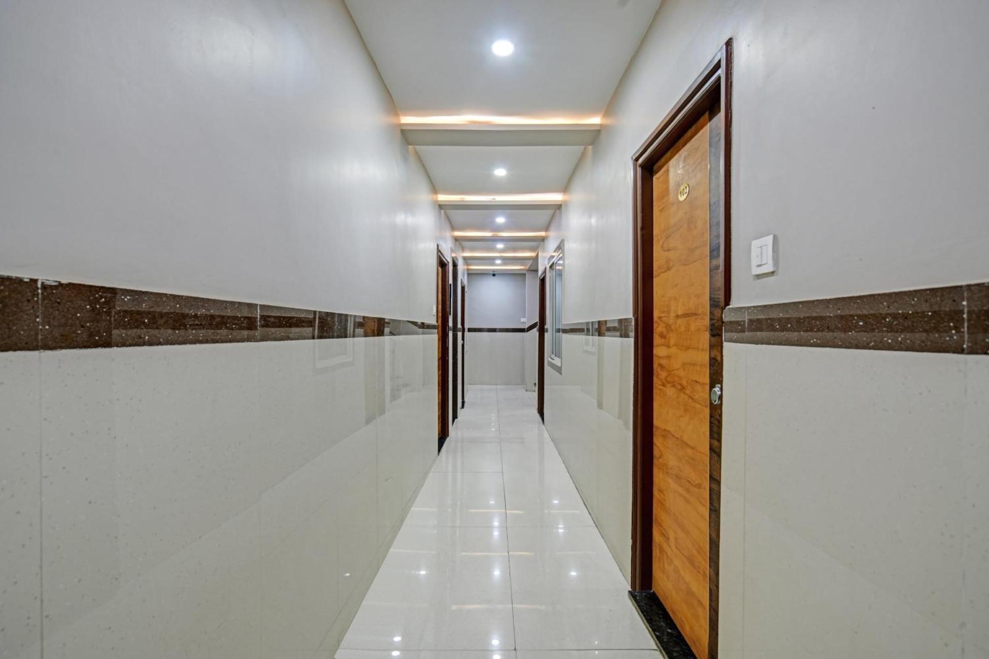 Hotel O Blue Wings Indore Zewnętrze zdjęcie